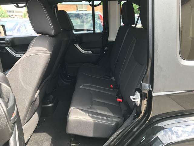 2014 Jeep Wrangler Unlimited 4x4 Sahara 4dr SUV